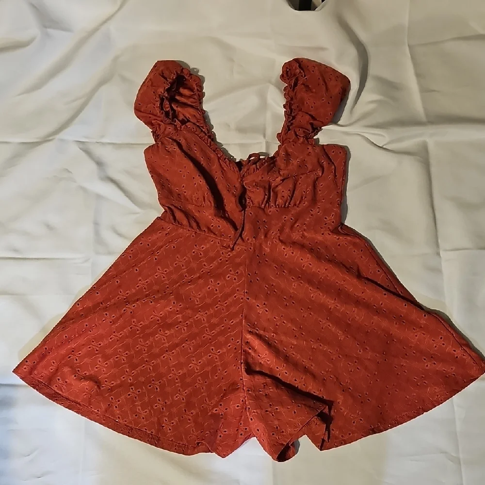 Heart & Heels Ruffled Rust Romper - Picture 4 of 9